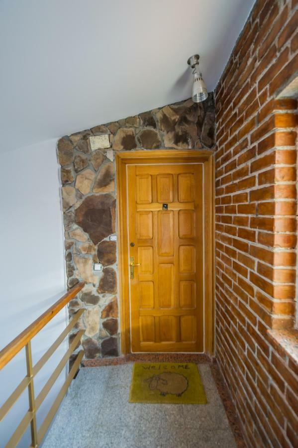 Rooftop Central Apartment Brasov Bagian luar foto
