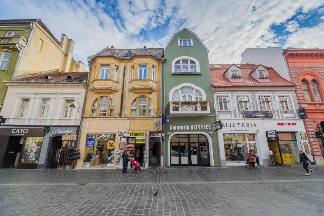 Rooftop Central Apartment Brasov Bagian luar foto